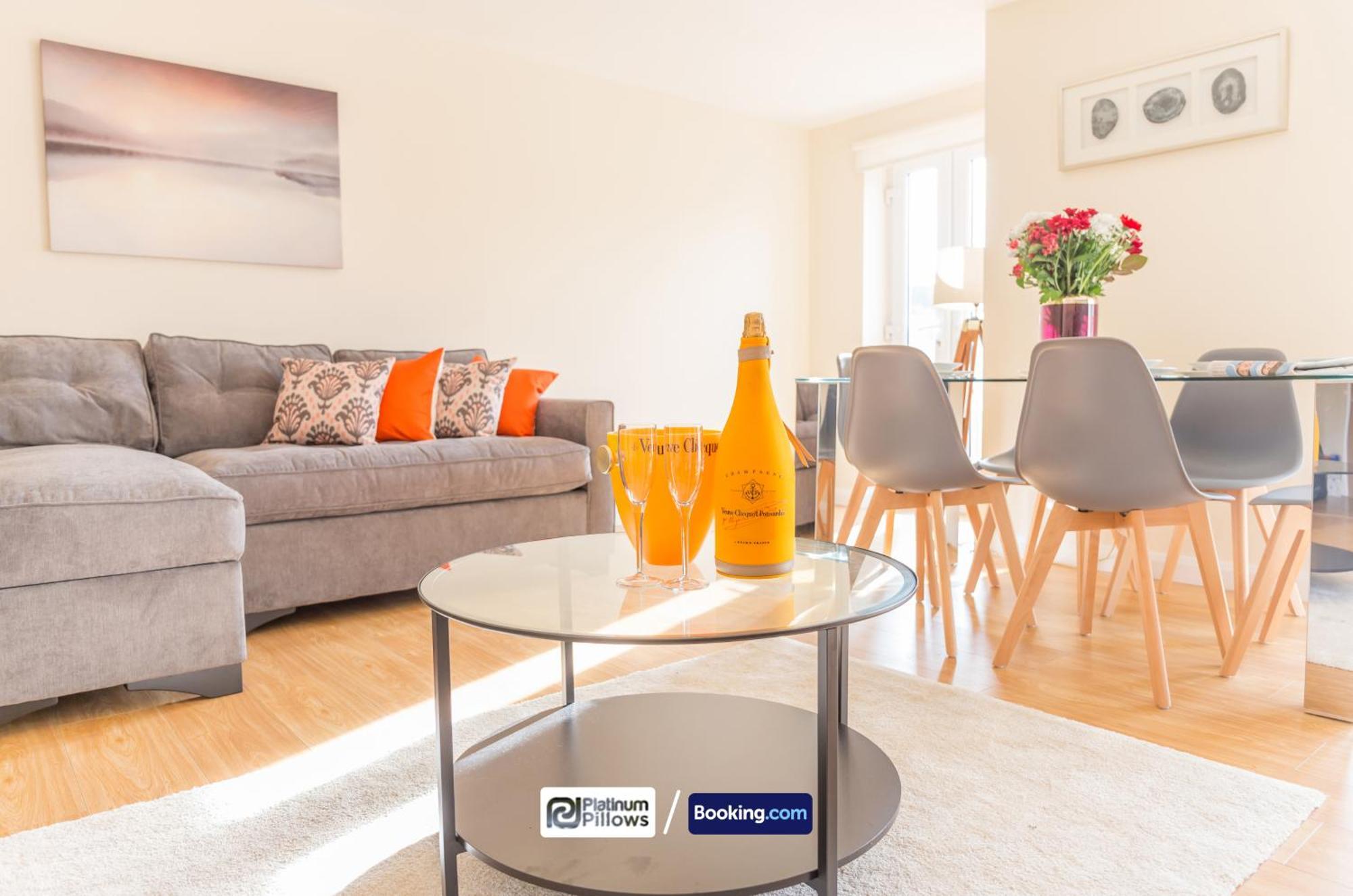 Modern Oxford 2 Bedroom Apartments, Families & Contractor Accommodation, Near John Radcliffe Hospital Buitenkant foto