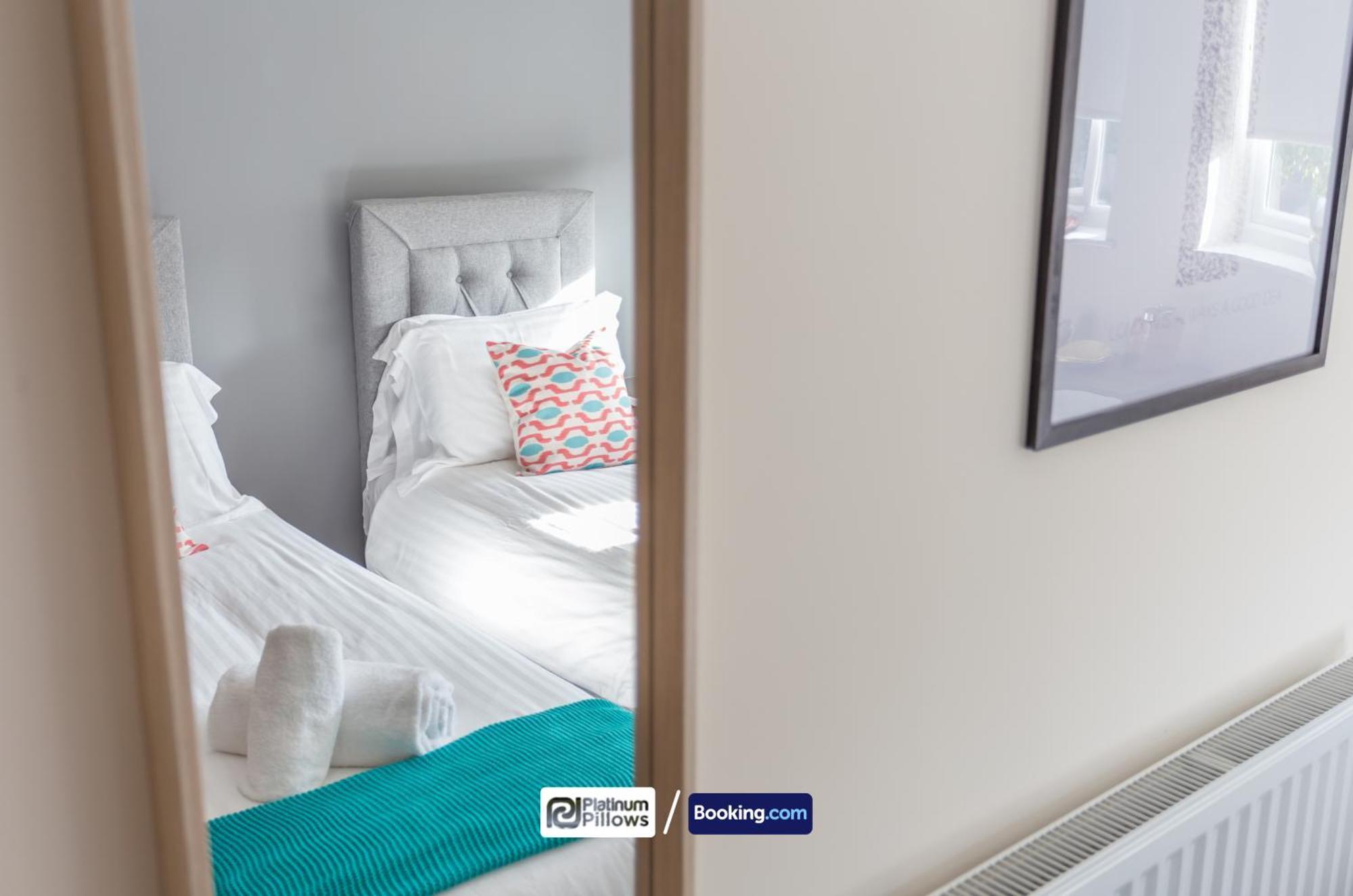 Modern Oxford 2 Bedroom Apartments, Families & Contractor Accommodation, Near John Radcliffe Hospital Buitenkant foto
