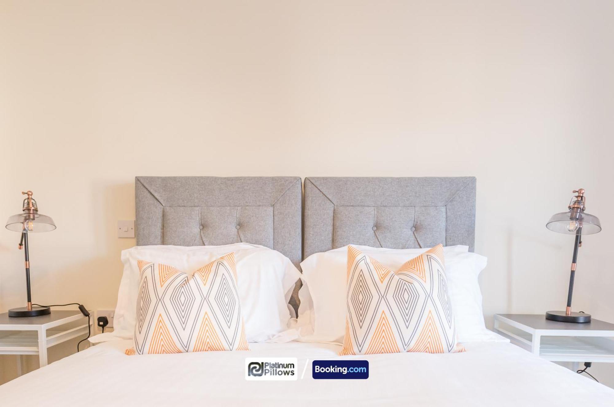 Modern Oxford 2 Bedroom Apartments, Families & Contractor Accommodation, Near John Radcliffe Hospital Buitenkant foto