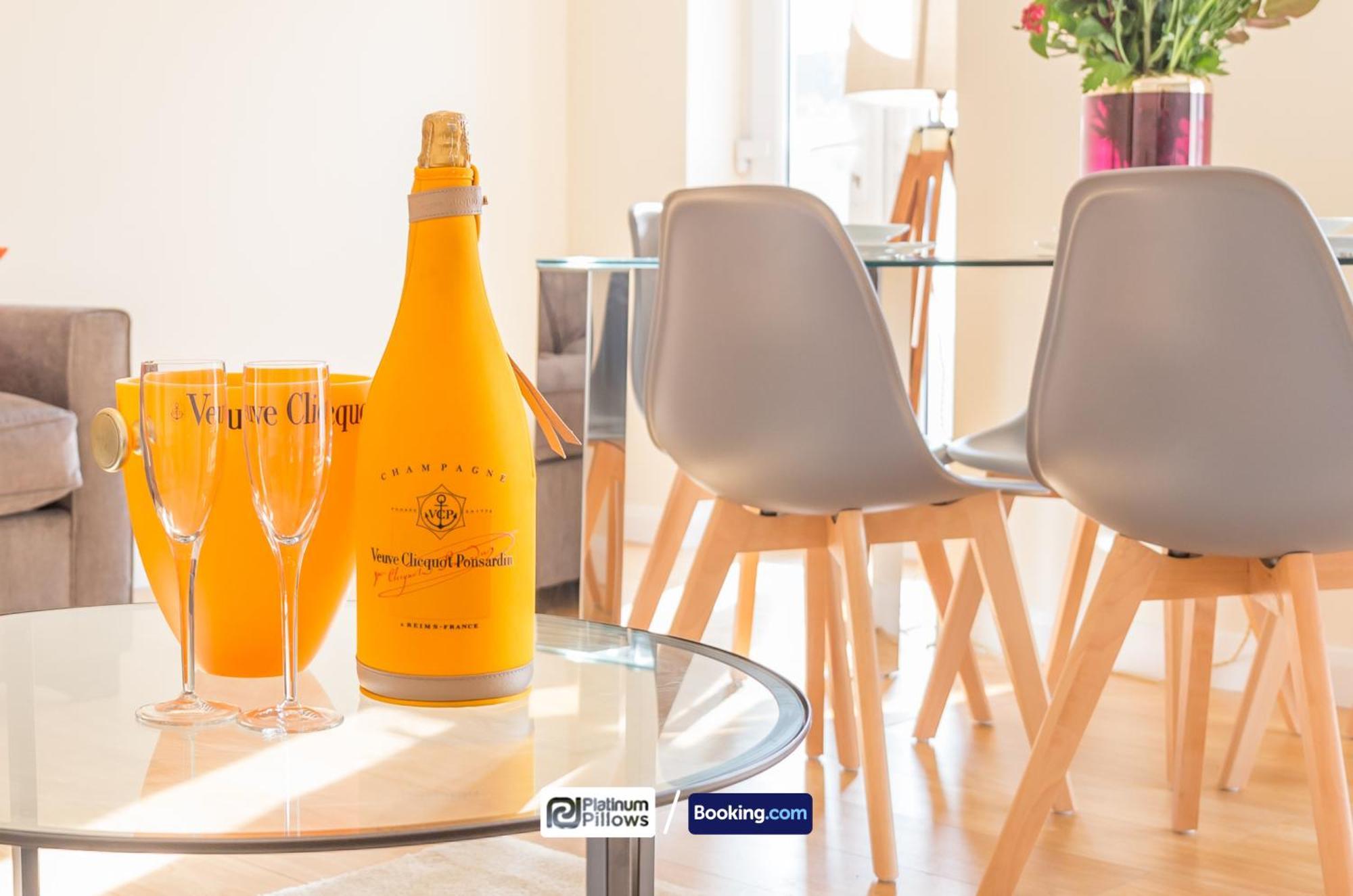Modern Oxford 2 Bedroom Apartments, Families & Contractor Accommodation, Near John Radcliffe Hospital Buitenkant foto