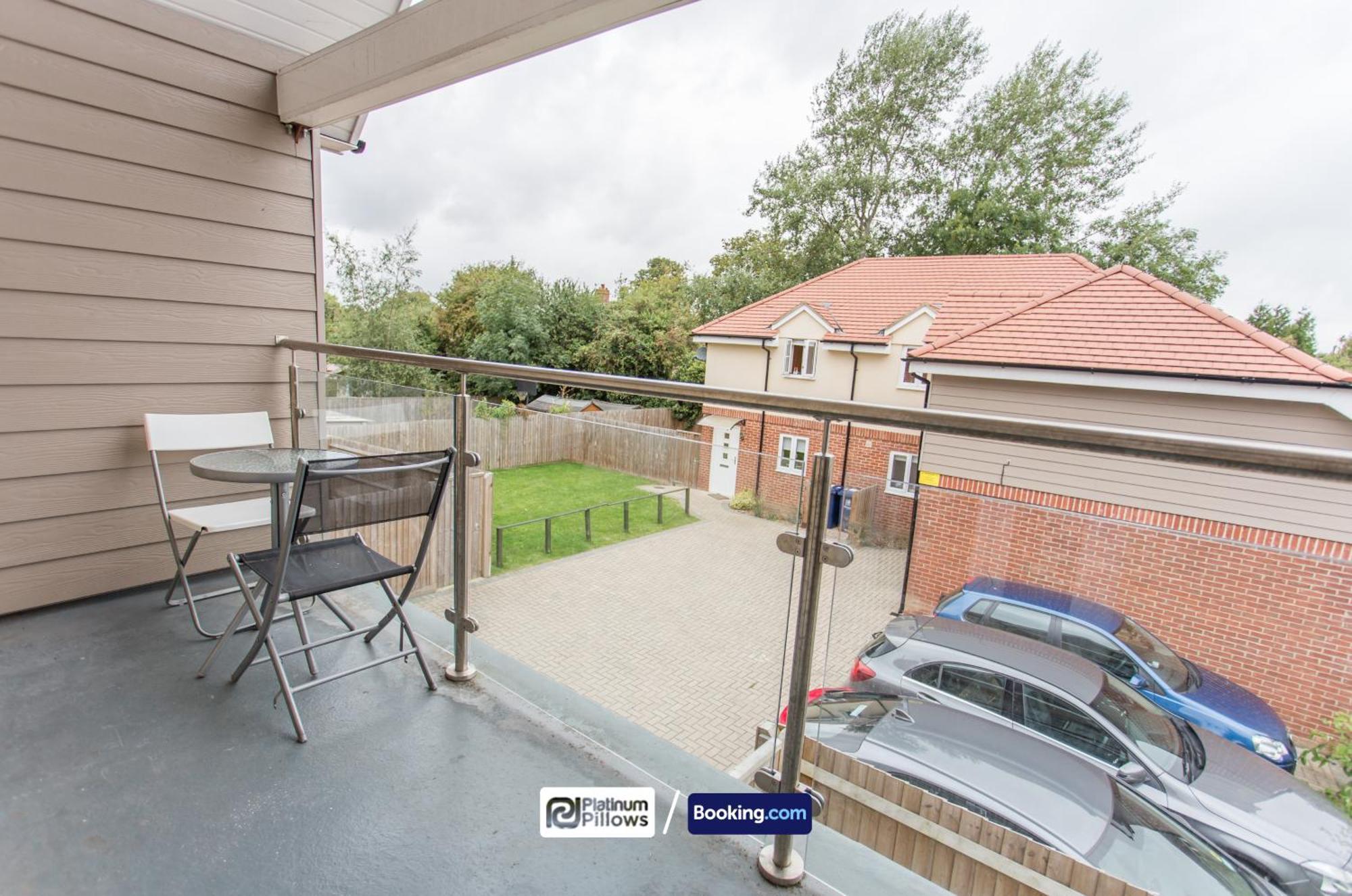 Modern Oxford 2 Bedroom Apartments, Families & Contractor Accommodation, Near John Radcliffe Hospital Buitenkant foto