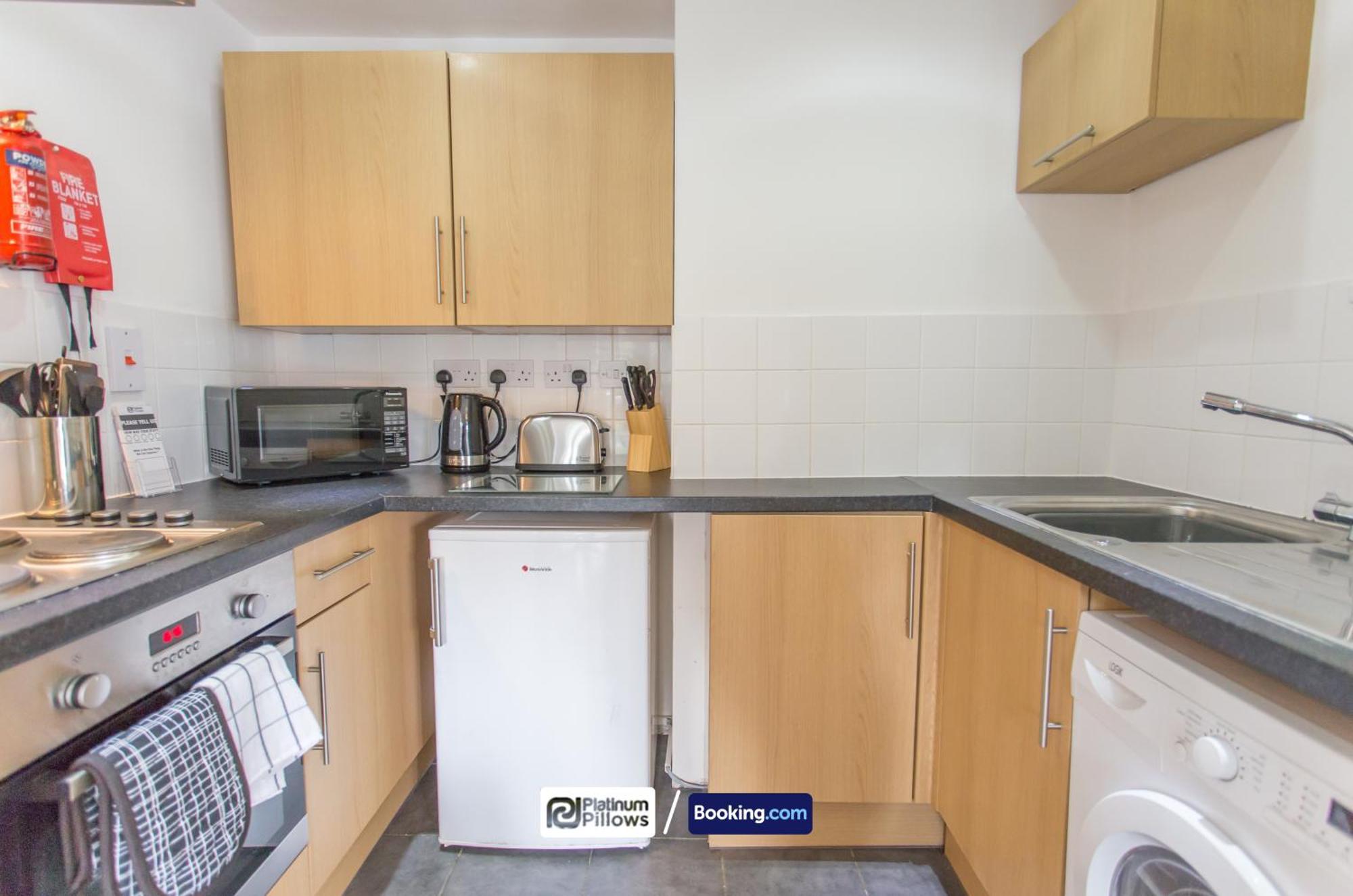 Modern Oxford 2 Bedroom Apartments, Families & Contractor Accommodation, Near John Radcliffe Hospital Buitenkant foto
