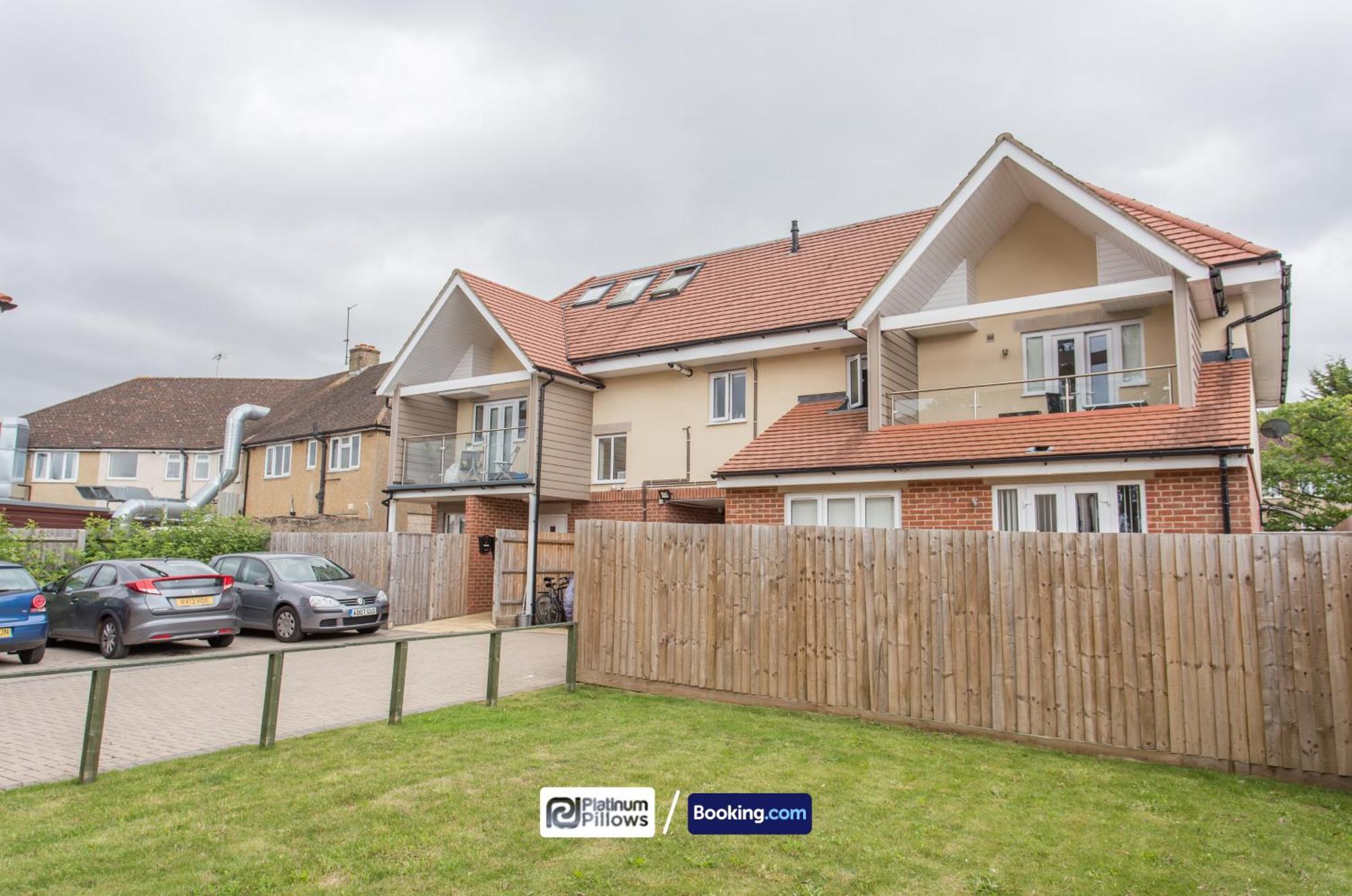 Modern Oxford 2 Bedroom Apartments, Families & Contractor Accommodation, Near John Radcliffe Hospital Buitenkant foto